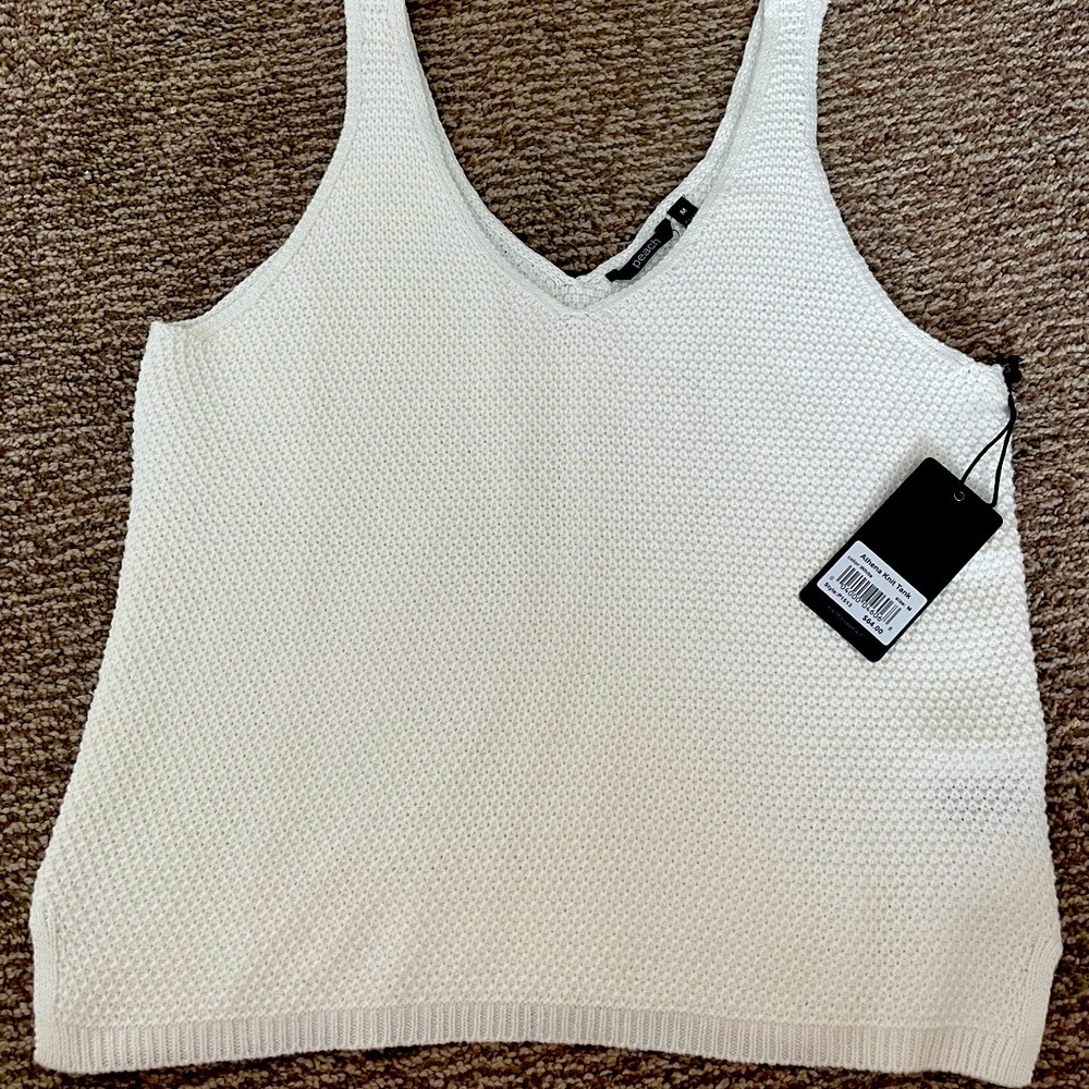 NWT Peach tank sweater white size M